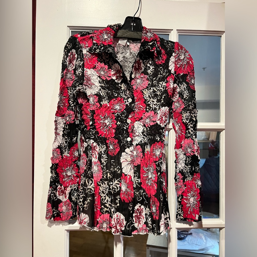 Alberto Makali Pink and Black Floral Top